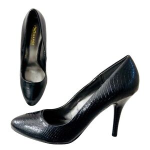 Exchange by Charles David Sasha Vegan/Faux Patent Leather Snakeskin Pumps